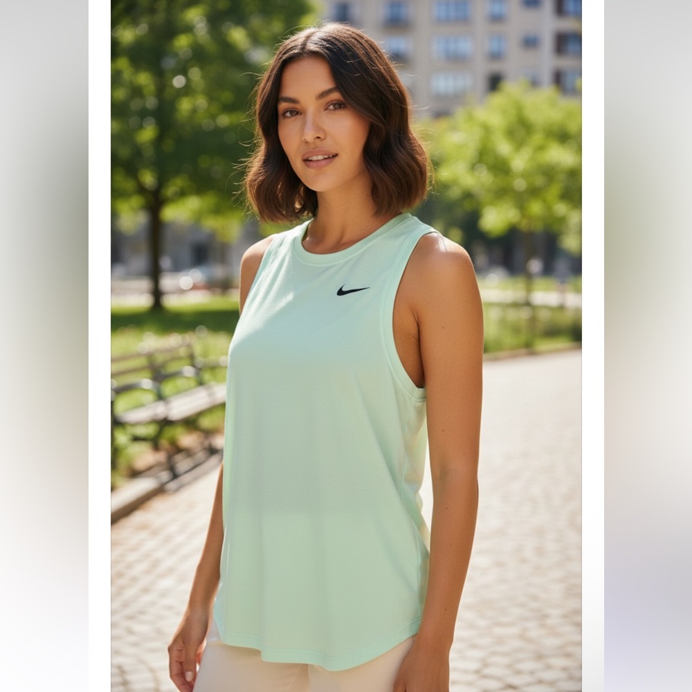 Nike Women's Mint Green Tank Top